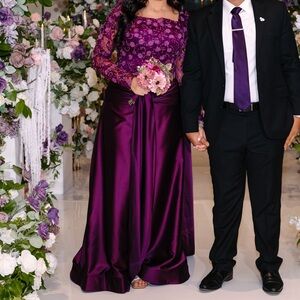 Elegant Purple Lace Evening Gown